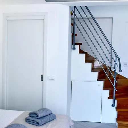 Apartman With View *
